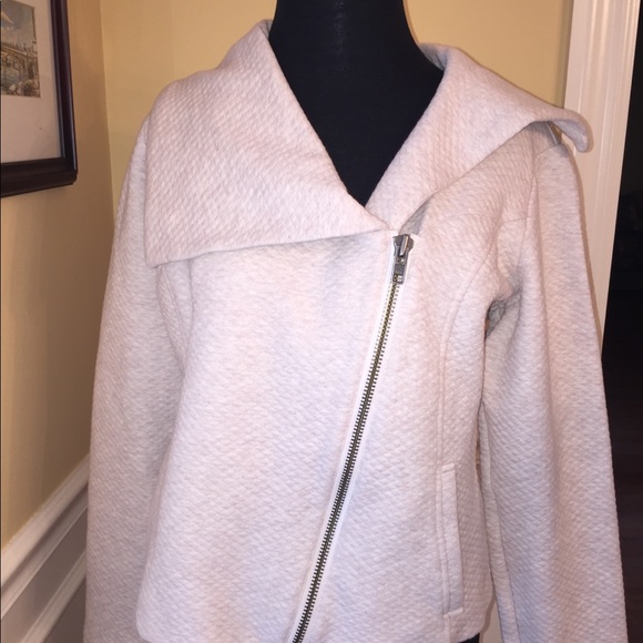 CAbi Jackets & Blazers - Cabi Ryder Jacket